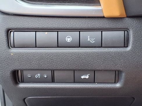 Used 2021 Nissan Rogue Platinum image 16