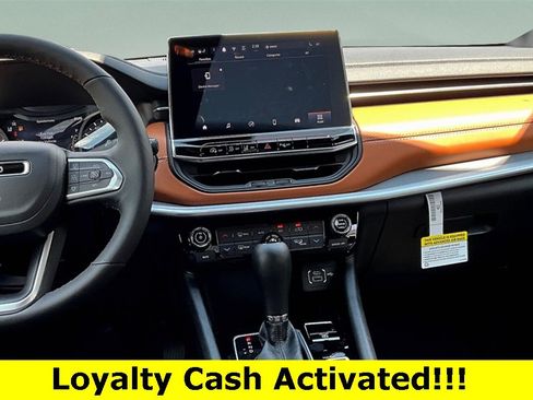 New 2025 Jeep Compass Limited image 8