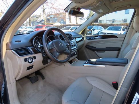 Used 2015 Mercedes-Benz ML 350 4MATIC image 2