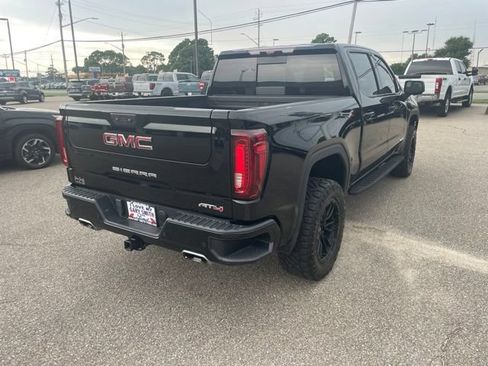 Used 2024 GMC Sierra 1500 AT4 w/ Technology Package AWD/4WD image 6