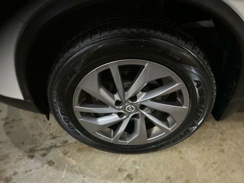 Used 2016 Nissan Rogue SL w/ SL Premium Package image 7