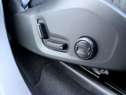 Used 2020 Volvo XC90 T6 Momentum image 26