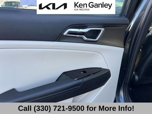 Certified 2025 Kia Sportage EX image 48