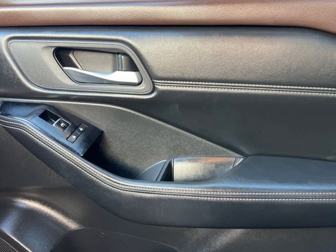 Certified 2023 Nissan Rogue SL w/ SL Premium Package image 21