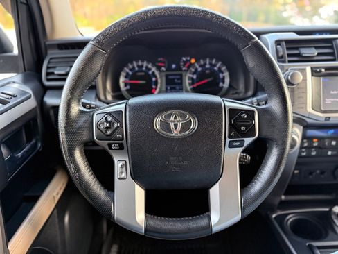 Used 2014 Toyota 4Runner Limited image 25