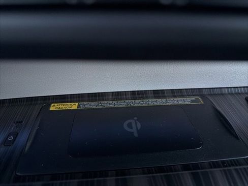 Certified 2023 Toyota Sienna Platinum image 24