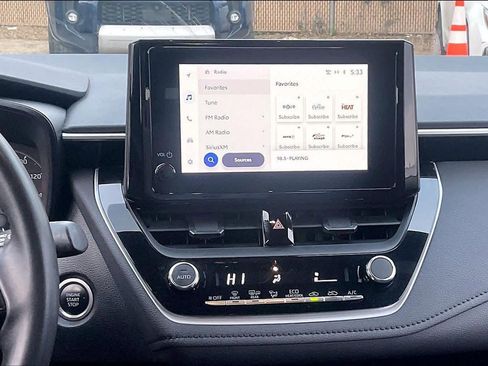 Used 2023 Toyota Corolla SE w/ SE Premium Package image 6