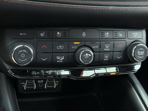 Used 2023 Dodge Durango GT AWD/4WD image 26