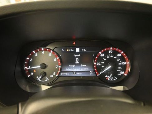 Used 2022 Nissan Frontier PRO-4X AWD/4WD image 12