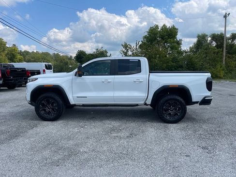 Used 2024 GMC Canyon Elevation w/ Convenience Package RWD image 4