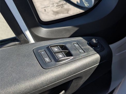 Used 2025 RAM ProMaster 2500 w/ Quick Order Package 22G SLT image 17