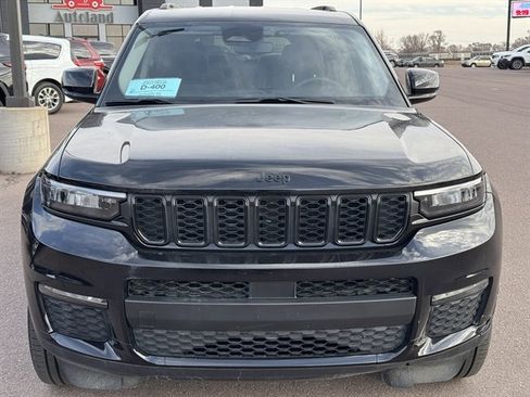 Used 2023 Jeep Grand Cherokee L Limited w/ Black Appearance Package image 2