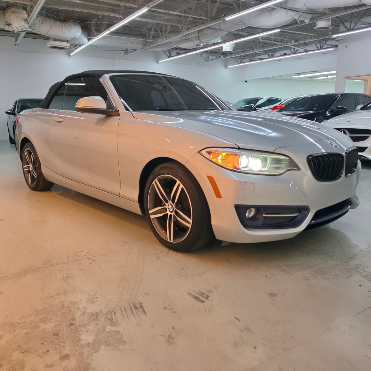 Used 2017 BMW 230i Convertible RWD image 8