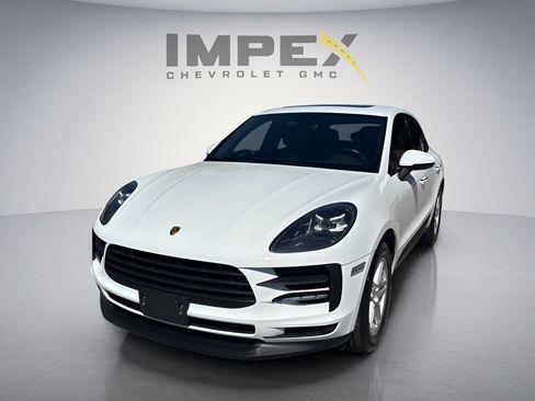 Used 2021 Porsche Macan AWD/4WD image 1