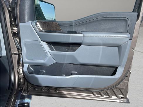 Used 2022 Ford F150 Lariat image 13