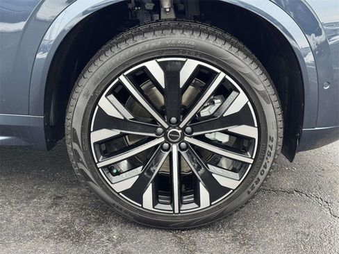 New 2026 Volvo XC90 B6 Plus w/ Protection Package Premier image 26