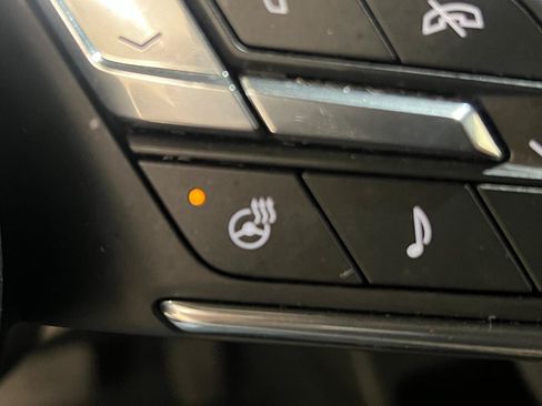 Used 2025 Buick Enclave Preferred FWD image 49