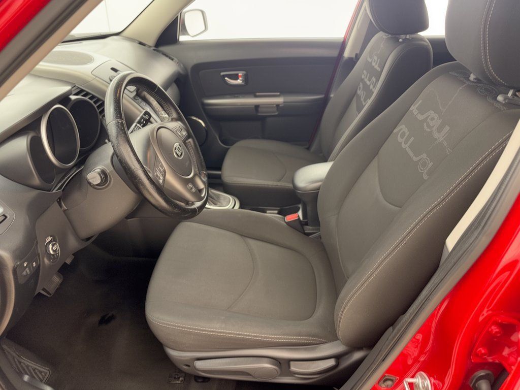 Used 2013 Kia Soul + w/ Audio Pkg FWD image 5