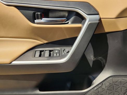 Used 2025 Toyota RAV4 XLE w/ Convenience Package image 17