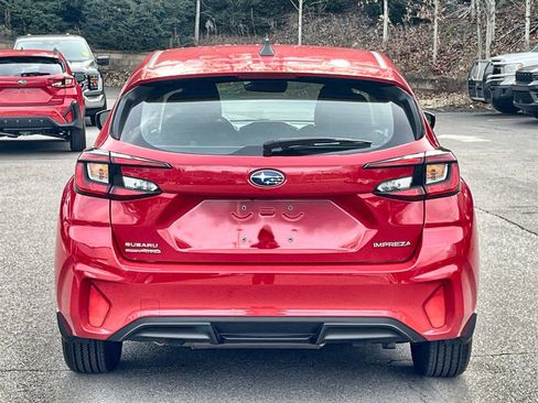Certified 2025 Subaru Impreza 2.0i image 4