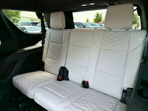 Certified 2025 Cadillac Escalade Sport Platinum AWD/4WD image 38