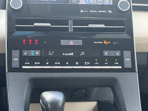 Used 2020 Toyota Avalon Limited w/ Advanced Safety Package FWD image 16