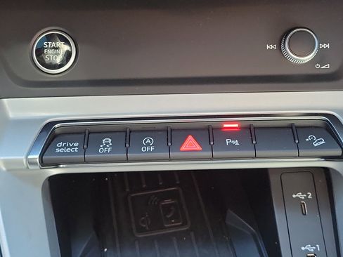 Used 2021 Audi Q3 2.0T Premium Plus w/ Premium Plus Package image 28