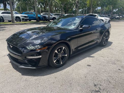 Used 2020 Ford Mustang Coupe RWD image 1