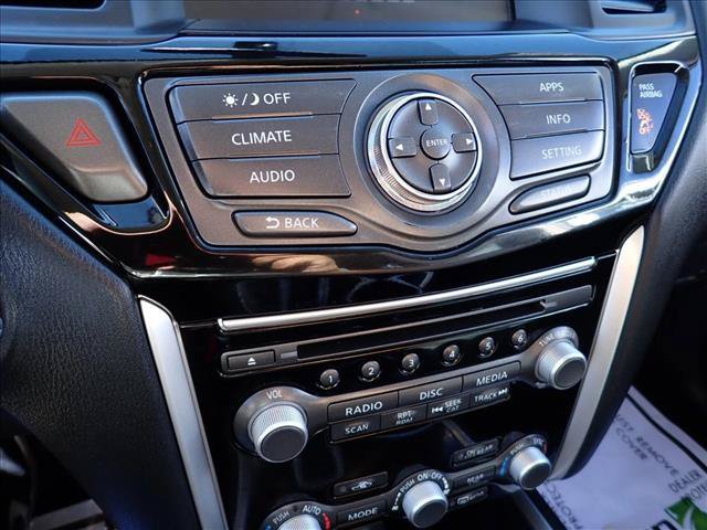 Used 2019 Nissan Pathfinder SV AWD/4WD image 19
