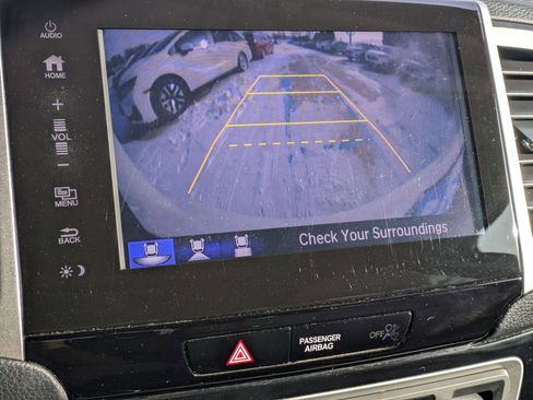 Used 2017 Honda Pilot Touring image 22