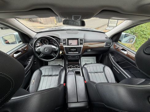 Used 2013 Mercedes-Benz GL 450 4MATIC image 41