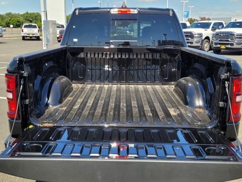 New 2026 RAM 1500 Express AWD/4WD image 17