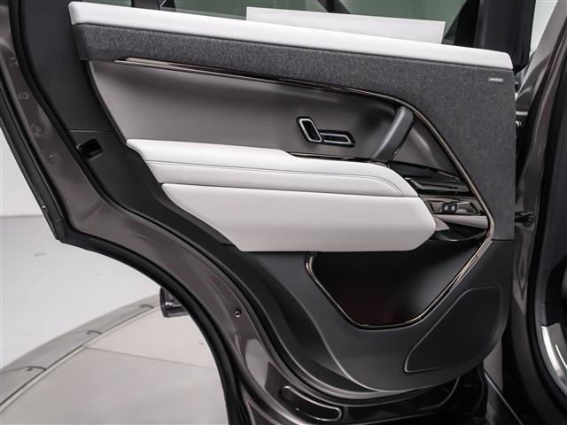 New 2027 Land Rover Range Rover Sport SE AWD/4WD image 24