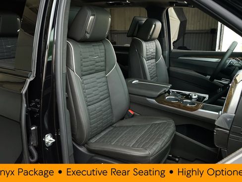 Used 2026 Cadillac Escalade Platinum Sport AWD/4WD image 4