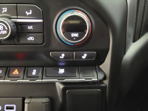 Used 2020 Chevrolet Silverado 1500 LT w/ Convenience Package image 9