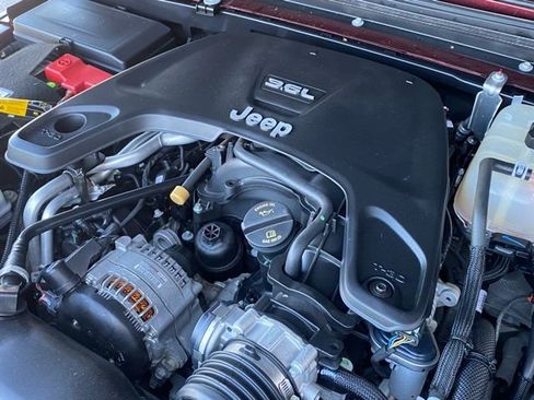 Used 2021 Jeep Gladiator Rubicon image 13