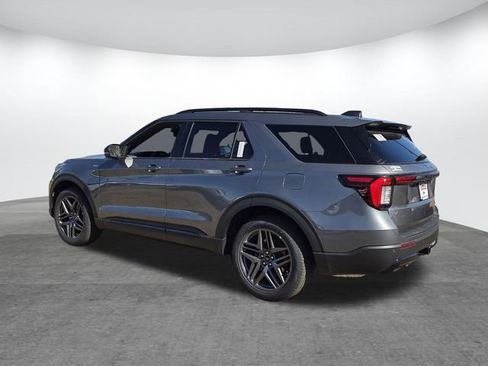 New 2026 Ford Explorer ST-Line w/ ST-Line Street Pack image 3