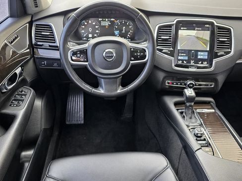 Used 2018 Volvo XC90 T6 Momentum w/ Convenience Package AWD/4WD image 12