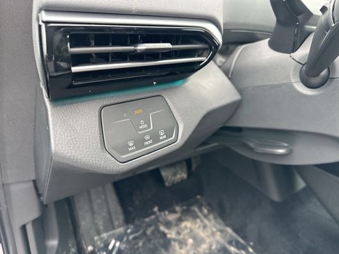 New 2026 Volkswagen ID.4 Pro AWD/4WD image 11