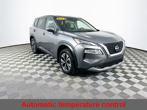 Certified 2023 Nissan Rogue SV FWD image 4