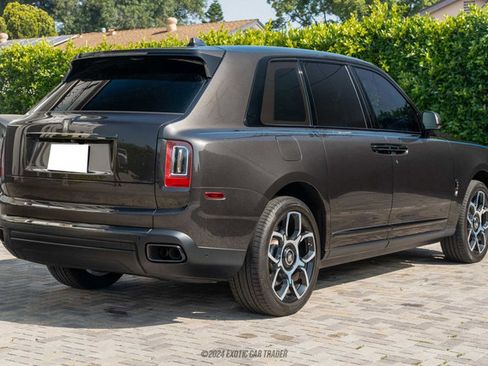 Used 2020 Rolls-Royce Cullinan Black Badge AWD/4WD image 8