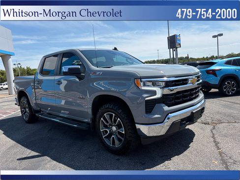 Used 2024 Chevrolet Silverado 1500 LT AWD/4WD image 3
