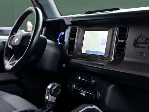 Used 2022 Ford Bronco Outer Banks image 26