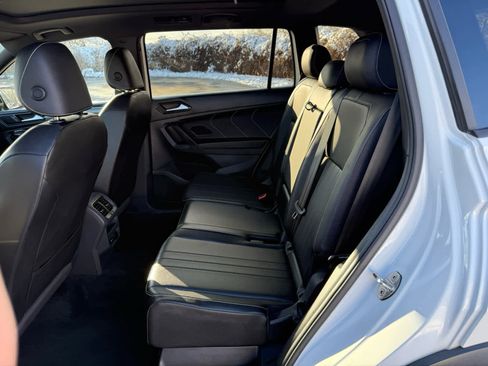 Certified 2023 Volkswagen Tiguan SE R-Line image 16