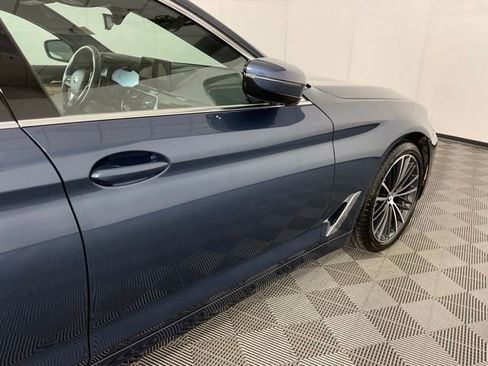 Certified 2023 BMW 530i xDrive w/ Premium Package AWD/4WD image 7