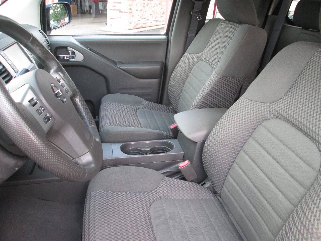 Used 2020 Nissan Frontier SV AWD/4WD image 24