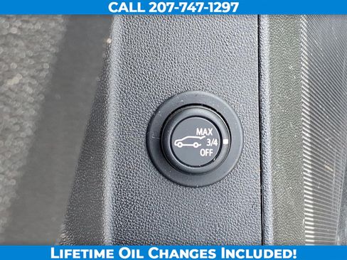 Used 2024 Chevrolet Equinox LT AWD/4WD image 12