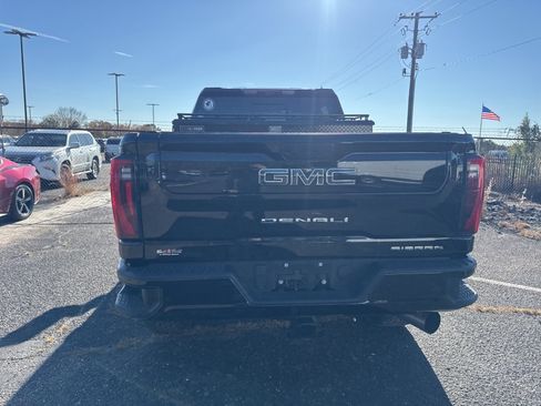 Used 2024 GMC Sierra 2500 Denali Ultimate w/ Max Trailering Package image 6