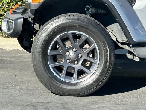 Used 2020 Jeep Gladiator Overland image 25