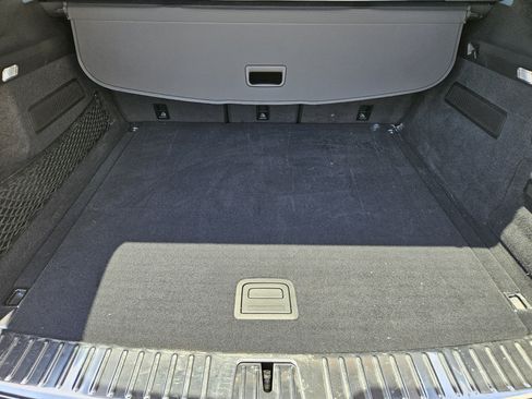 Certified 2023 Porsche Cayenne Turbo S AWD/4WD image 31